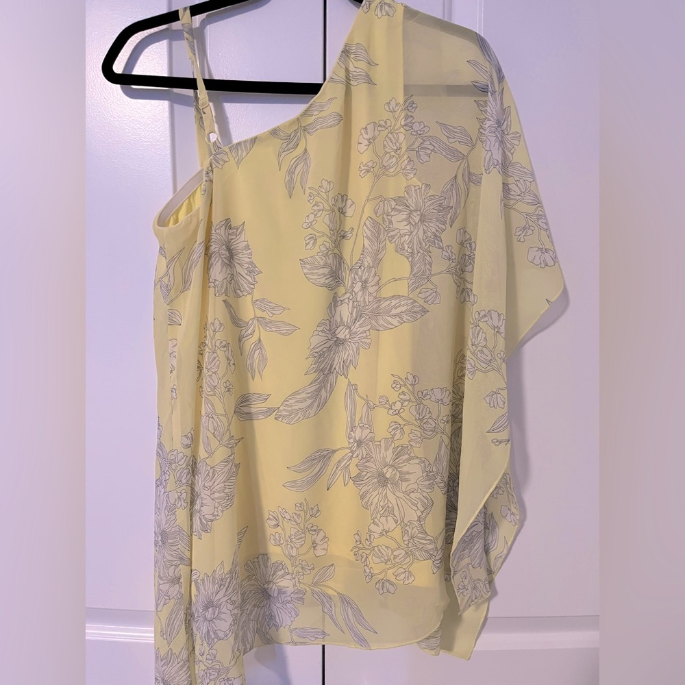 One sleeve, loose, comfy, party, cocktail top from Ricki medium yellow